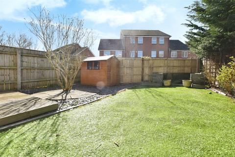 3 bedroom detached house for sale, Swale Road, Brough