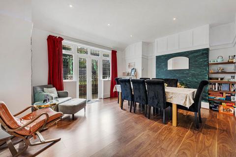 18 Lichfield Drive, Prestwich, Manchester, M25 0HX