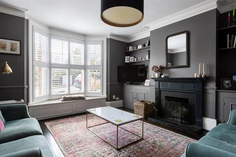 17 Cockshot Road, Reigate, RH2 7HD