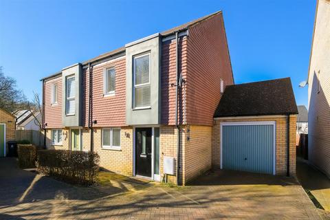 14 King George Way, London, E4 7FN