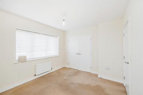 14 King George Way, London, E4 7FN