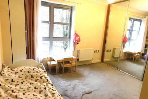 2 bedroom apartment to rent, Rotary Way, Colchester CO3