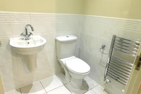2 bedroom apartment to rent, Rotary Way, Colchester CO3
