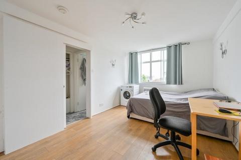 Studio for sale, Romney Court, Shepherds Bush, London, W12