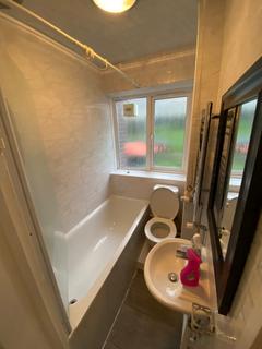 1 bedroom in a flat share to rent, Tildesley Road, London SW15
