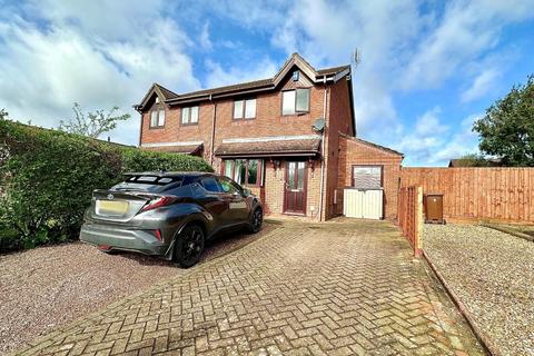4 bedroom semi-detached house to rent, Claregate, East Hunsbury, Northampton NN4