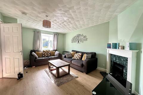 4 bedroom semi-detached house to rent, Claregate, East Hunsbury, Northampton NN4