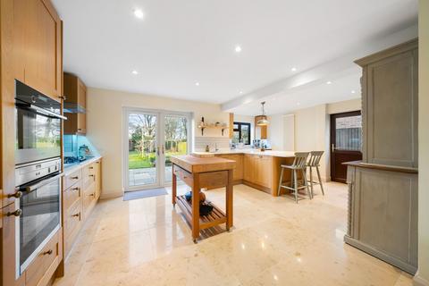 135 Pack Lane, Basingstoke, RG22 5HL
