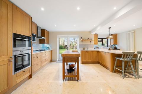 135 Pack Lane, Basingstoke, RG22 5HL