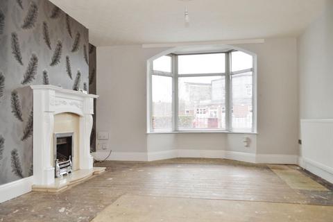 3 bedroom end of terrace house for sale, Heron Street, Oldham