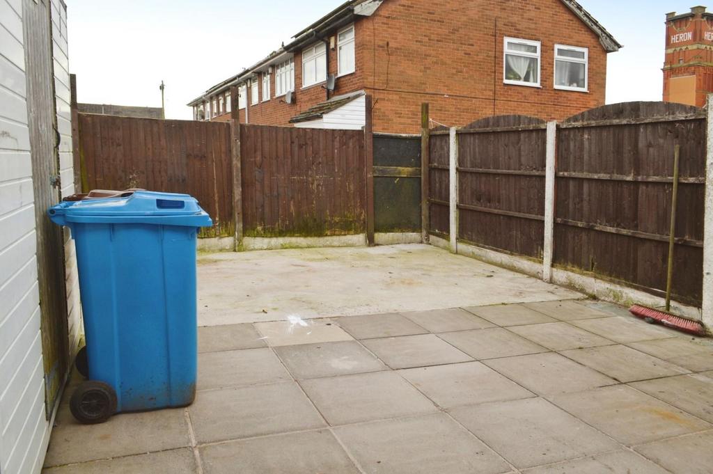 A8295e14-Rear 20 Garden.JPG