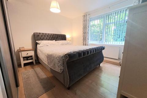 27 Bantry Close, Birmingham, B26 3LR
