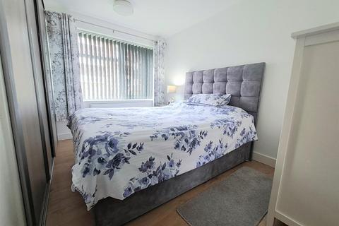 27 Bantry Close, Birmingham, B26 3LR