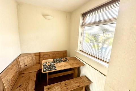 4 bedroom terraced house to rent, London, SE28