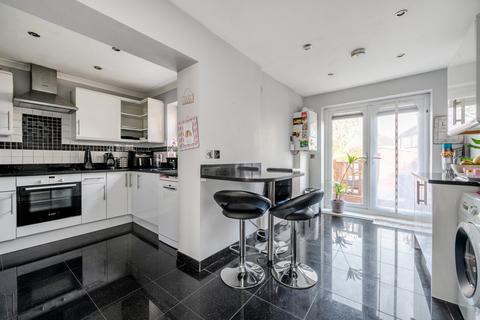 13 Boardman Close, Barnet, EN5 2NA
