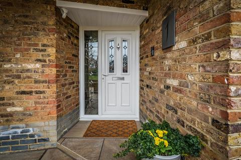 1 Burdon Park, Sutton, SM2 7PS