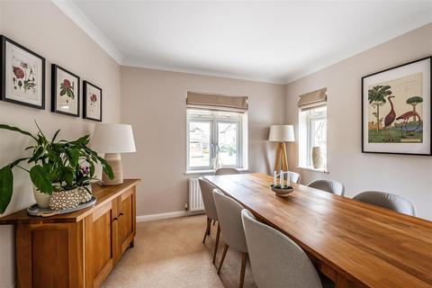 1 Burdon Park, Sutton, SM2 7PS