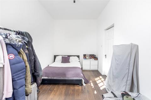 1 bedroom apartment for sale, Pennington Drive, London, N21