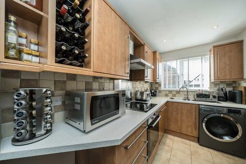 3 bedroom terraced house for sale, Kingswood Close, Ashford TW15