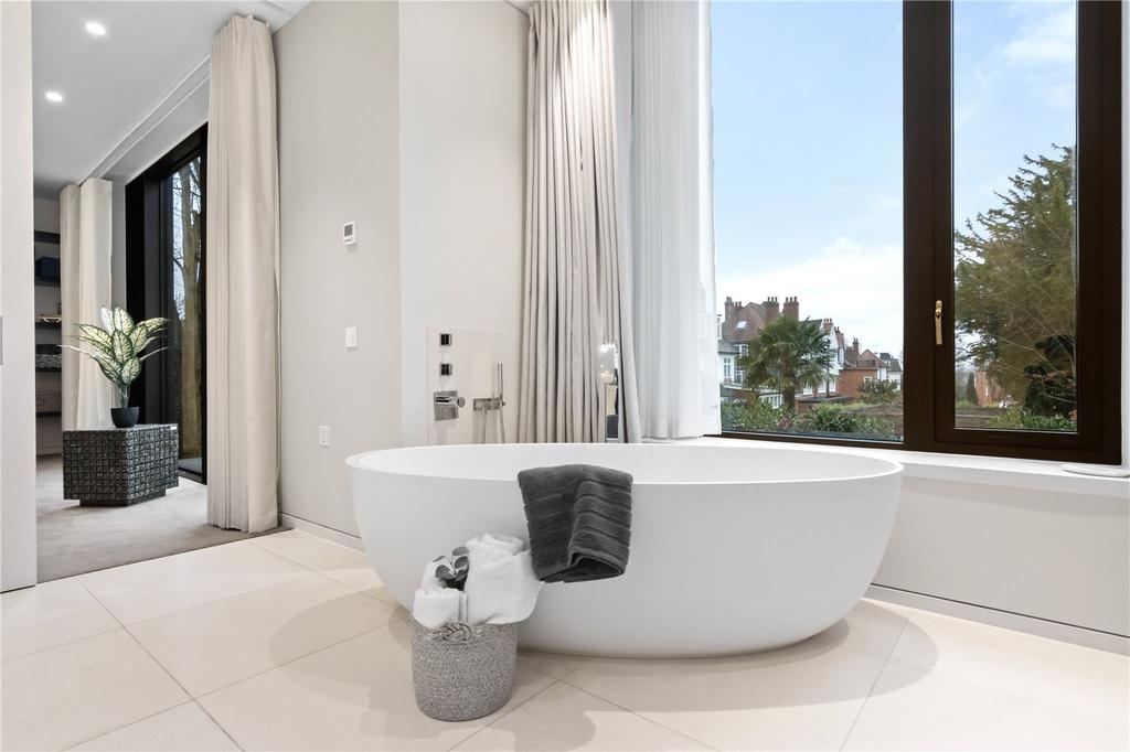 Principal Bathroom