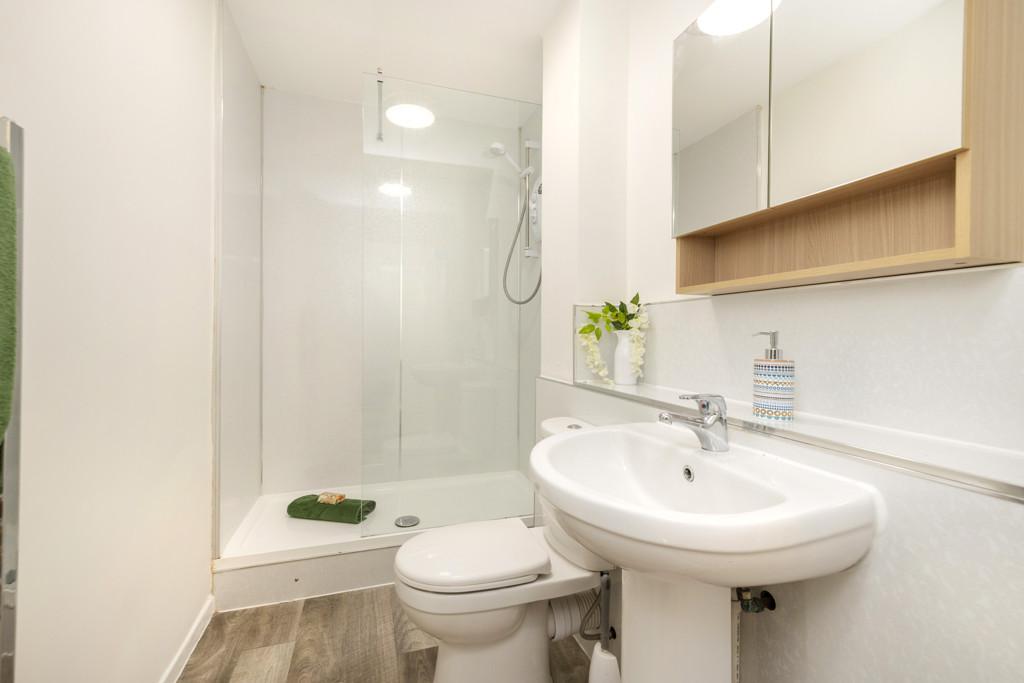 Shower room of 2a Fettes Row