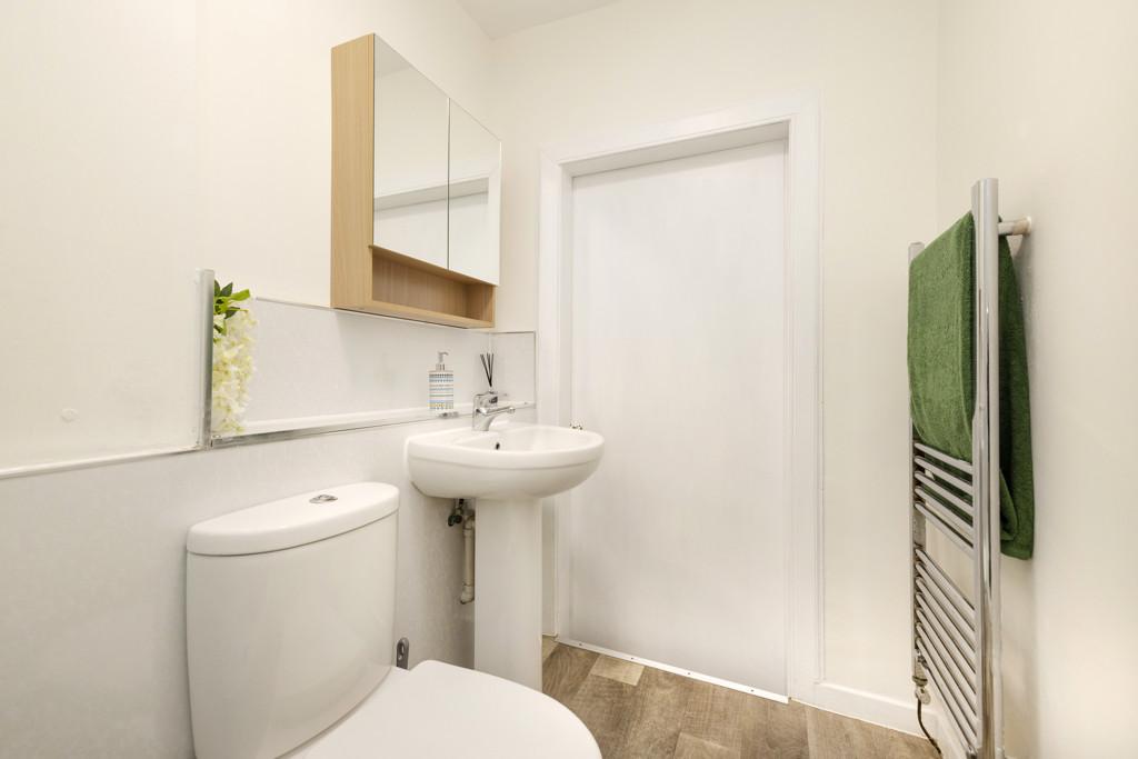 Shower room of 2a Fettes Row