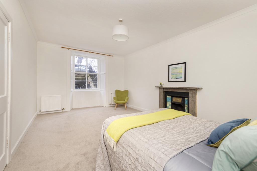 Double bedroom 1 of 2a Fettes Row