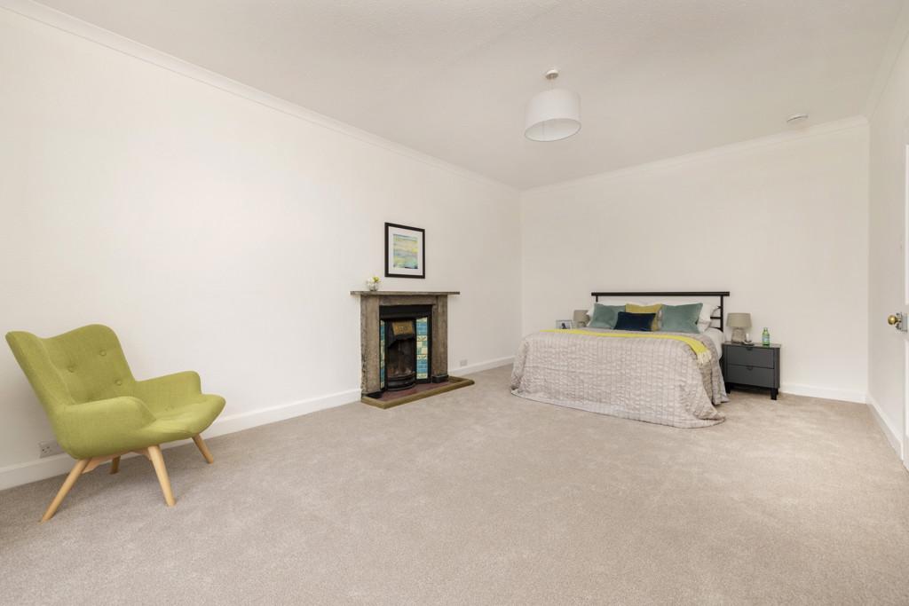 Double bedroom 1 of 2a Fettes Row