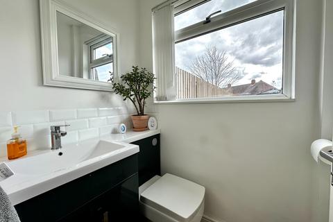 27 Benton Crescent, Bloxwich, Walsall, WS3 3AH