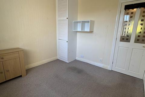 16 Farrowdale Avenue, Shaw, Oldham, OL2 7AE