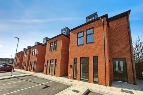 4 bedroom house to rent, Cotton Gardens, Bolton, Greater Manchester, BL1