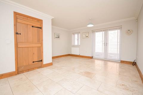 4 bedroom barn conversion to rent, Sandringham Grove, Old Hunstanton, PE36