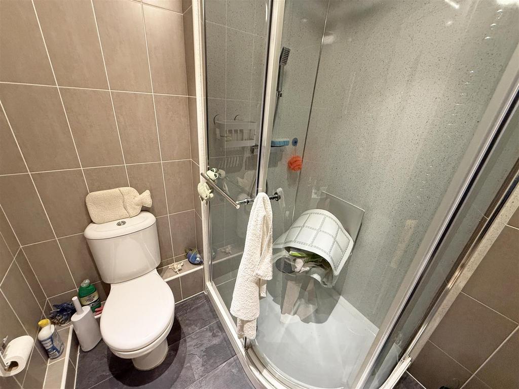 Shower.jpg