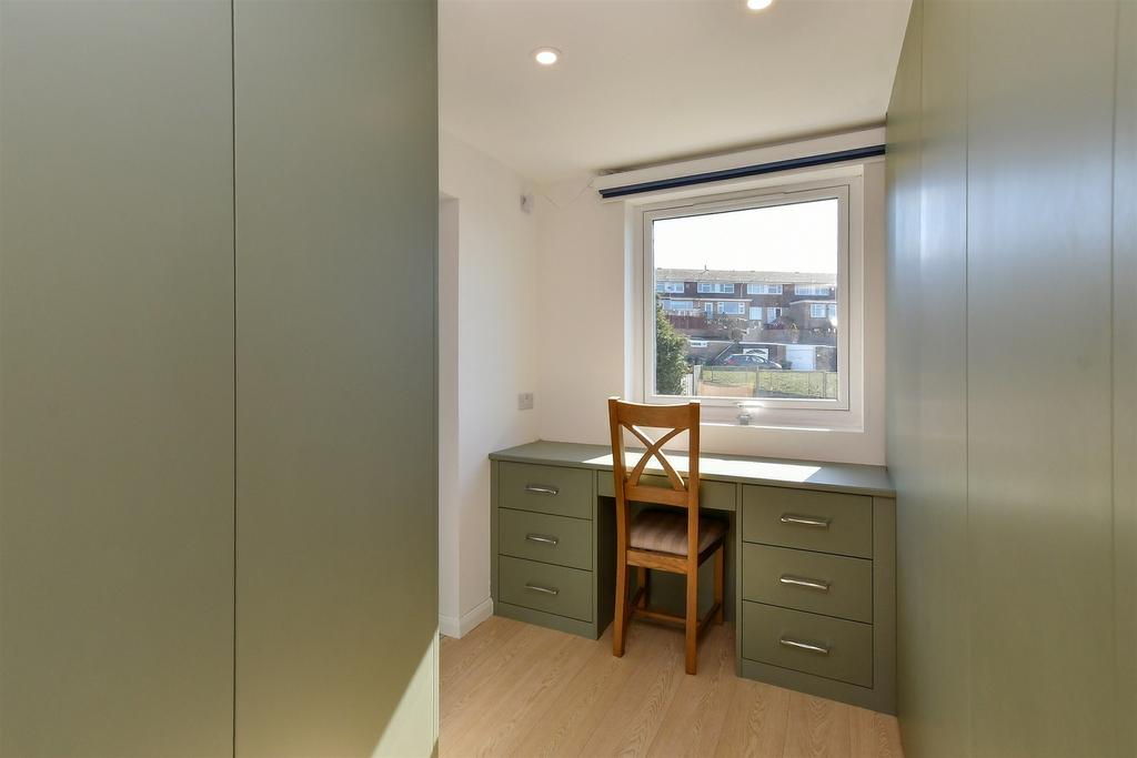 Walk-In Wardrobe