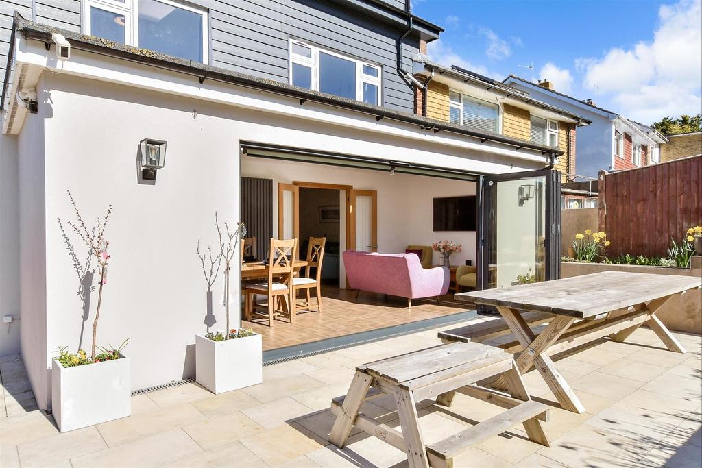 External Lifestyle Photograph