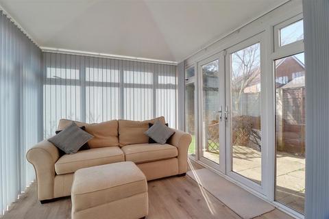 3 bedroom detached house for sale, Swale Road, Brough