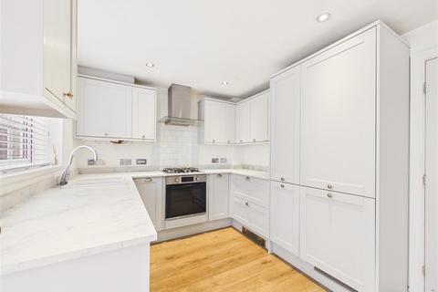 3 bedroom detached house for sale, Swale Road, Brough
