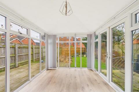 3 bedroom detached house for sale, Swale Road, Brough
