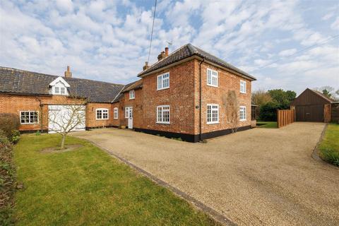 4 bedroom link detached house for sale, London Road, Beccles NR34