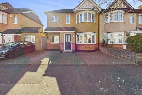 48 Beverley Road, Ruislip, HA4 9AW