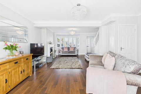 48 Beverley Road, Ruislip, HA4 9AW