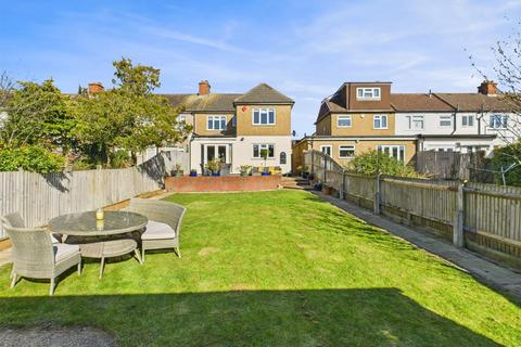 48 Beverley Road, Ruislip, HA4 9AW