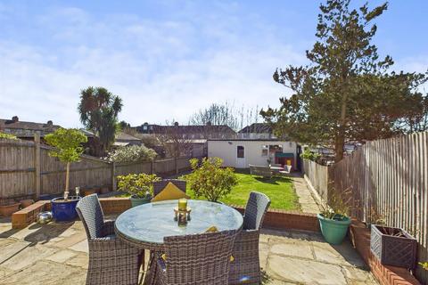 48 Beverley Road, Ruislip, HA4 9AW
