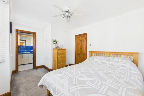48 Beverley Road, Ruislip, HA4 9AW