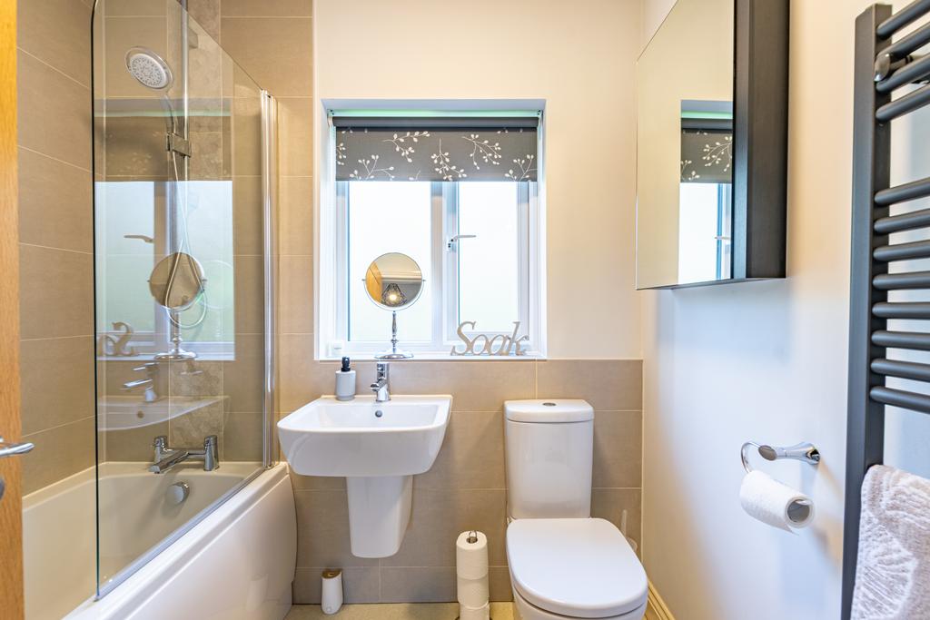 Bathroom1