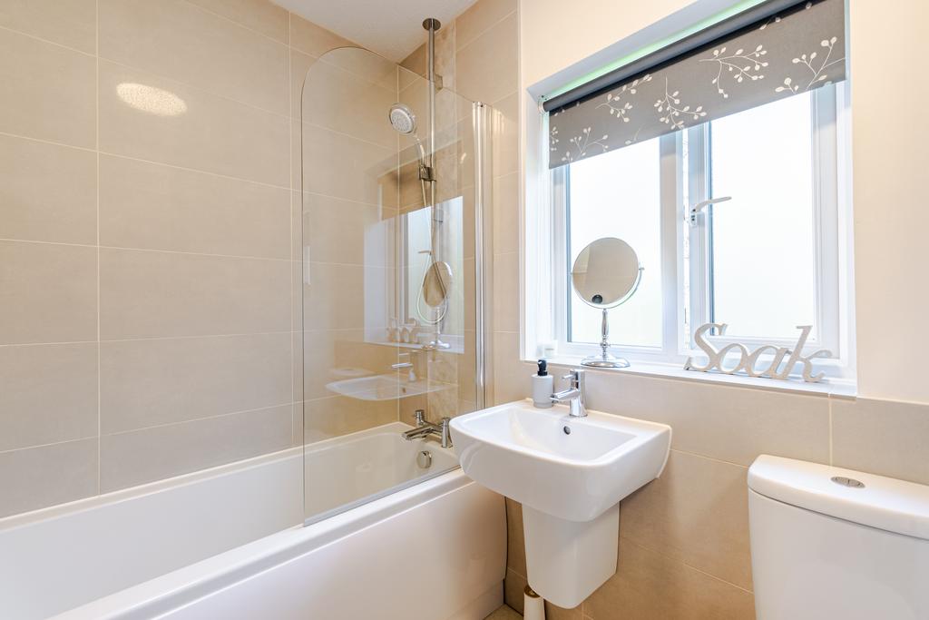 Bathroom2