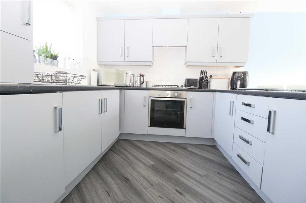 Kitchen / Dining