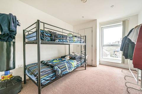 2 bedroom flat for sale, Zenith Close, Colindale, London, NW9