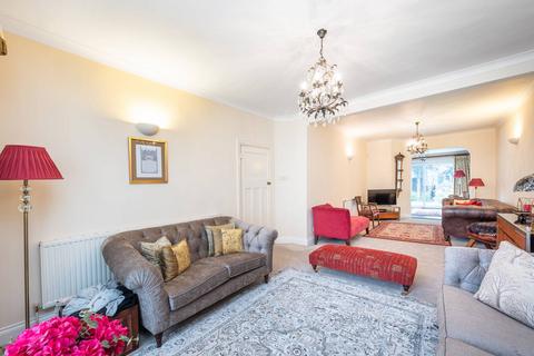 1 Hall Lane, London, NW4 4TJ