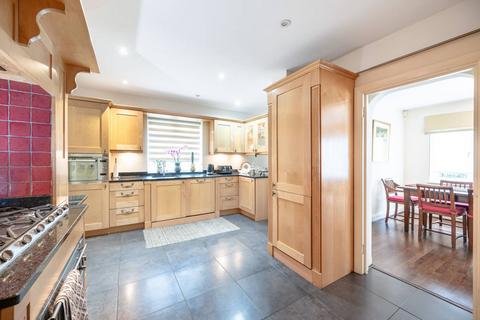 1 Hall Lane, London, NW4 4TJ